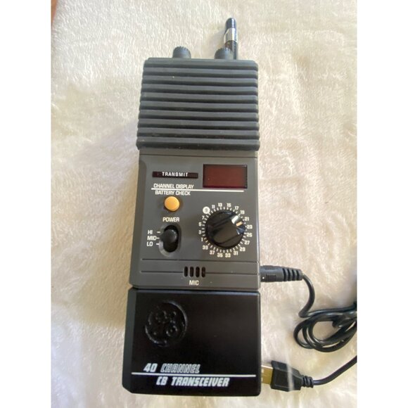 Vintage GE 40 Channel CB Transceiver (stranger things) FCC ID G9H3-5979 untested - Picture 1 of 8